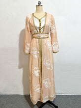 Vacation Loose Long Sleeves Embroidered Solid Color Round-Neck Dress